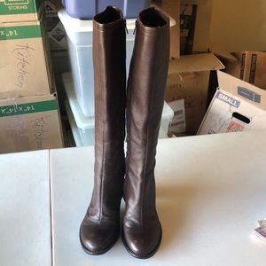 Brown leather boots size 8 GUC